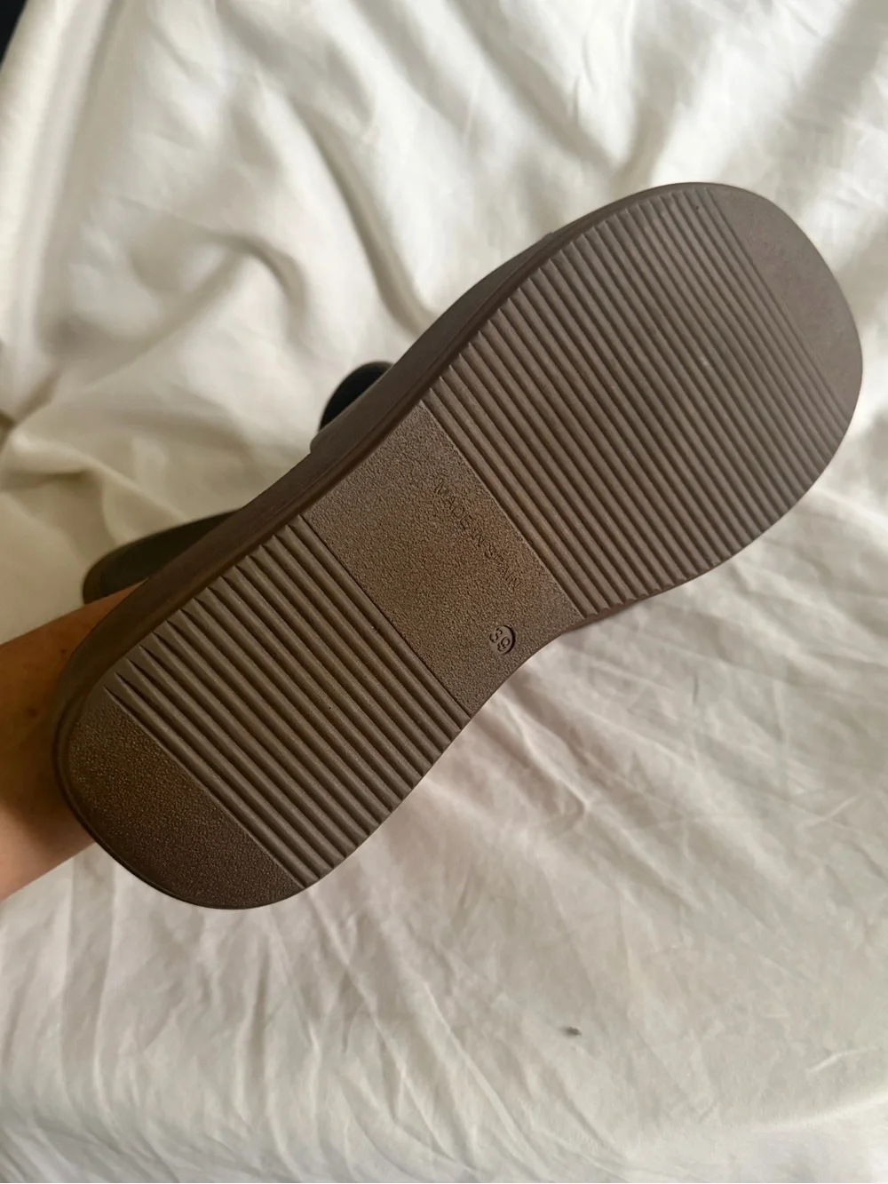Anthropologie brown chocolate leather  platform slides sandals  Y2K 39  8.5